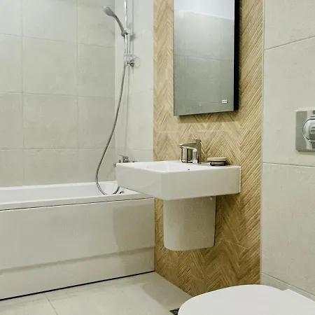 Mountain Crib In Urban Plaza W. Parking & Netflix Appartement *