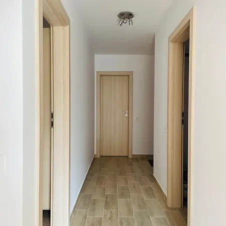 Appartement Mountain Crib In Urban Plaza W. Parking & Netflix