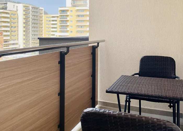 דירה Mountain Crib In Urban Plaza W. Parking & Netflix בראשוב